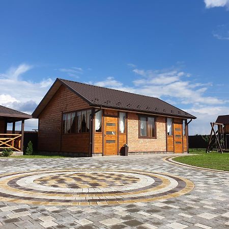 Маєток Мигдаль Hotel Svityaz' Ngoại thất bức ảnh
