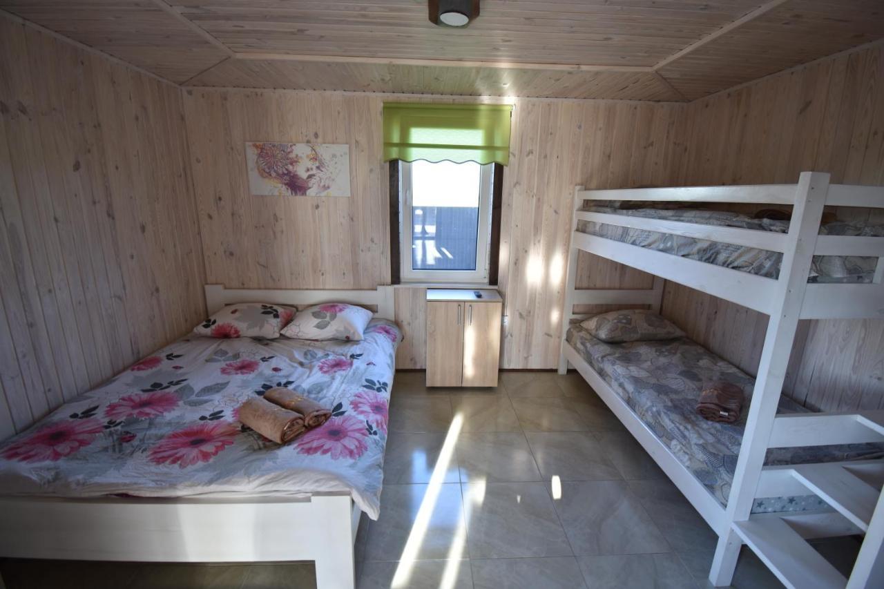 Маєток Мигдаль Hotel Svityaz' Ngoại thất bức ảnh